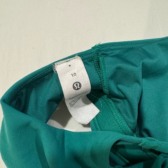 Lululemon sports bra - Picture 3 of 3